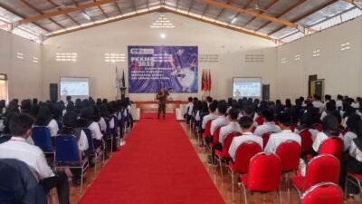 Dandim 0819 Pasuruan Beri Wawasan Kebangsaan kepada Mahasiswa Baru Uniwara