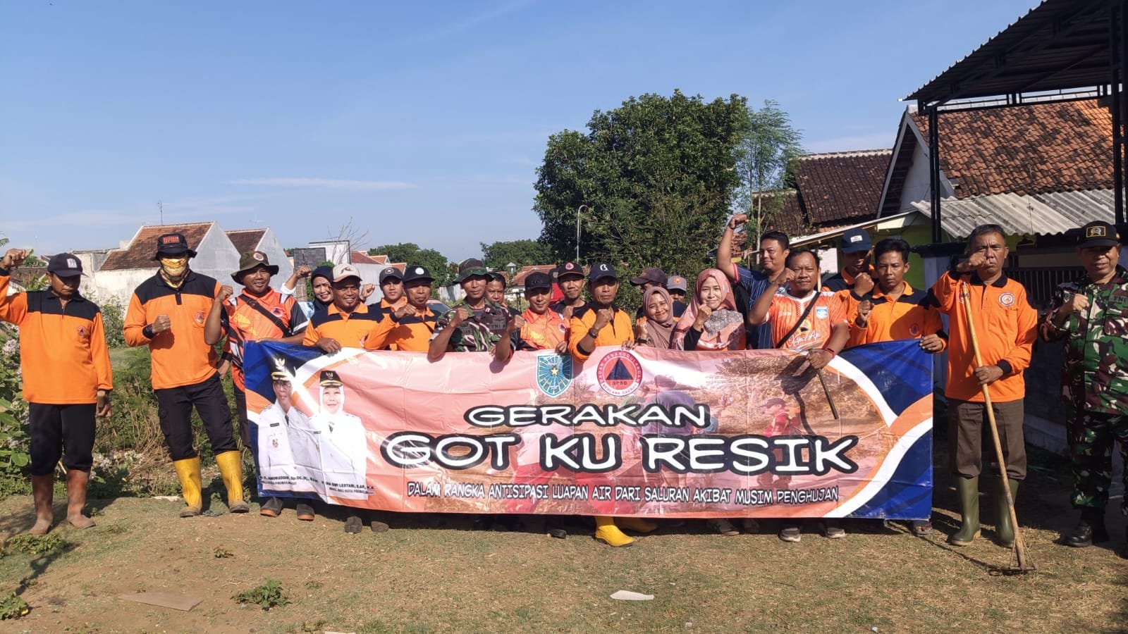 BPBD, serta warga dalam kegiatan kerja bakti Gotku Resik