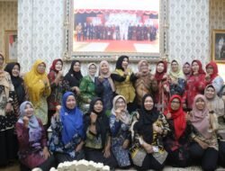 Untuk Perluas Pasar, Ibu-Ibu Pegiat UMKM Geluran Audensi dengan Wakil Bupati Sidoarjo