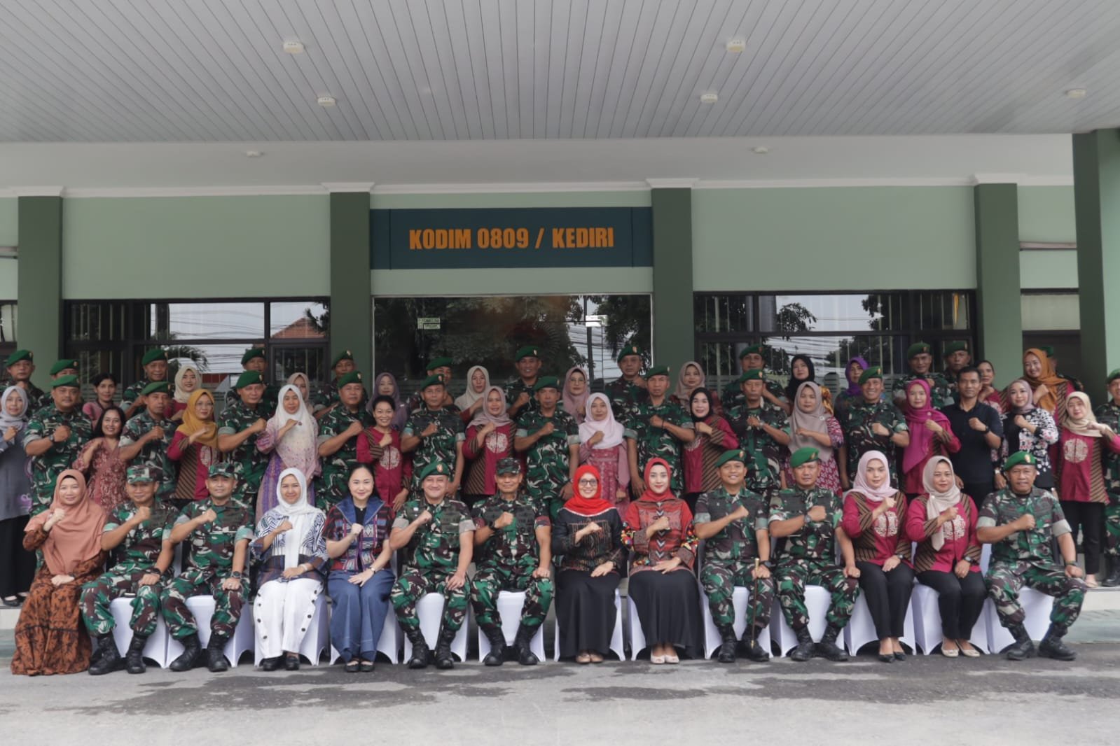 Brigjen TNI Zainul Bahar, S.H, M.Si, melakukan kunjungan kerja ke Mako Brigif 16/Wira Yudha