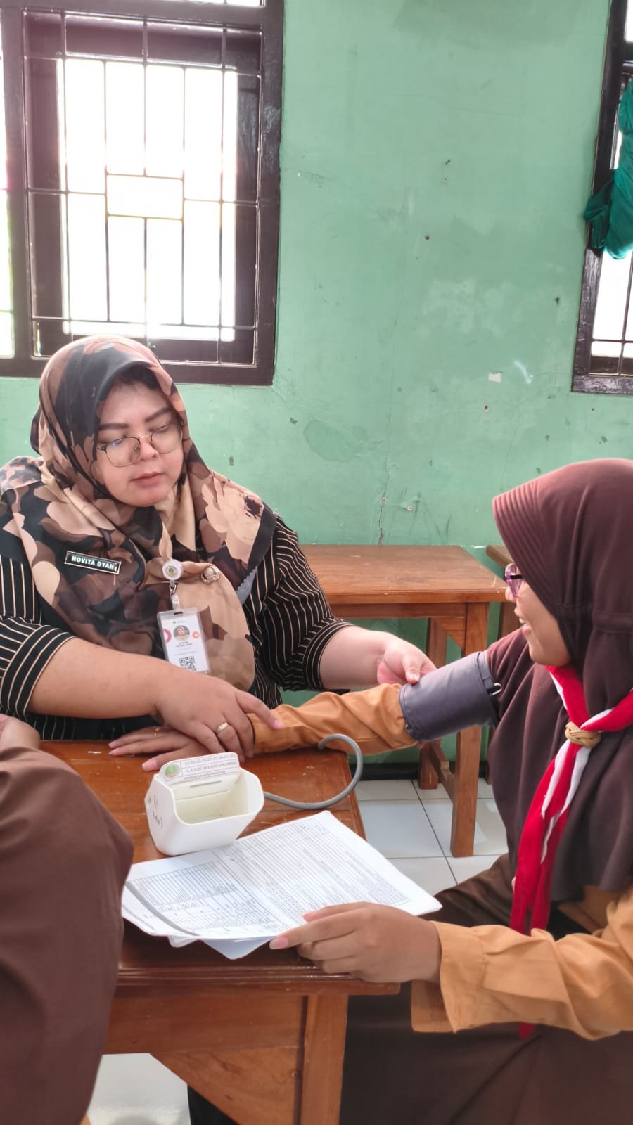 UPT SMP Negeri 4 Pasuruan menggelar kegiatan Cek Kesehatan Gratis (CKG) khusus bagi siswa kelas 9