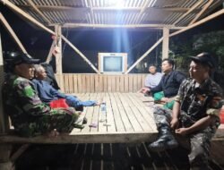 Babinsa Gondangwetan Ajak Banser dan Warga Jaga Lingkungan