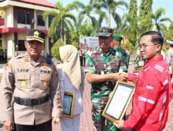 Kasdim 0820/Probolinggo Menghadiri Apel Sinergitas Dan Pemberian Penghargaan