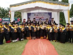 25 Lansia Diwisuda, Rianto Dorong Kesejahteraan Usia Senja
