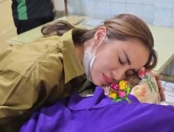 Momo Geisha Berduka, Ibunda Tercinta Tutup Usia