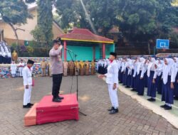 Polri Dekat Dengan Pelajar, Kapolsek Purwodadi Jadi Pembina upacara di SMPN 1 Purwodadi