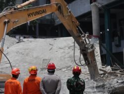 Pembersihan Puing Memasuki Tahap Akhir, Pencarian Korban Tinggal 10 Orang Lagi