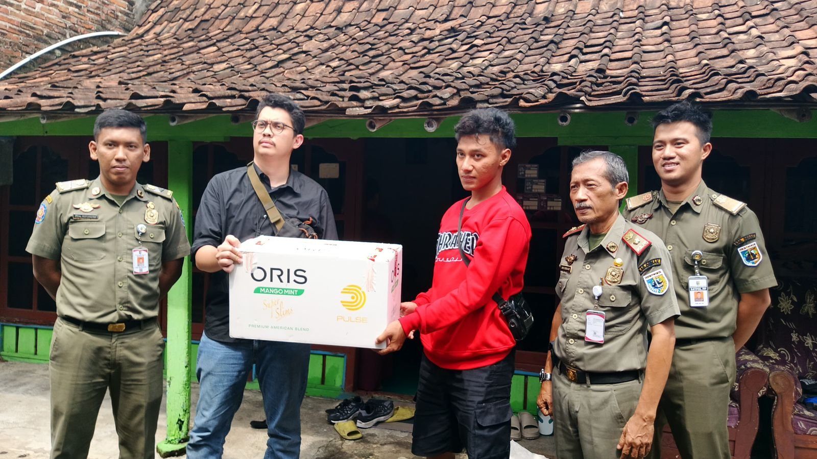 Satpol PP) Kabupaten Demak gencar melakukan razia untuk memberantas peredaran barang kena cukai ilegal,