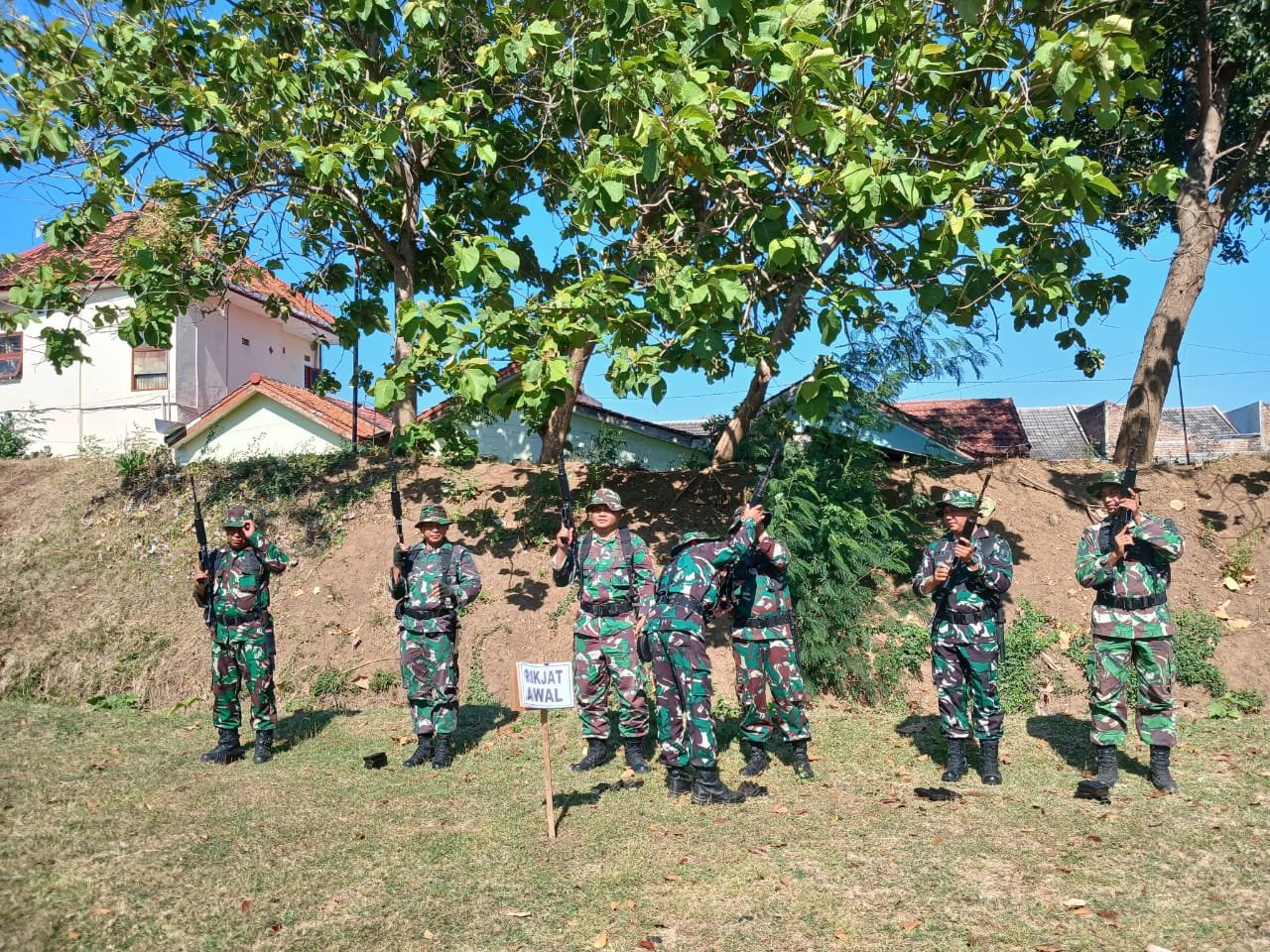 Kodim 0820/Probolinggo menggelar latihan menembak senjata ringan (Latbakjatri) semester II tahun 2025 di lapangan tembak Batalyon Zipur 10/2/Kostrad Ki B/C