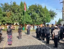 Kapolsek Tosari Jadi Pembina Upacara di SMA Baithani, Tekankan Pentingnya Disiplin dan Bijak Bermedsos