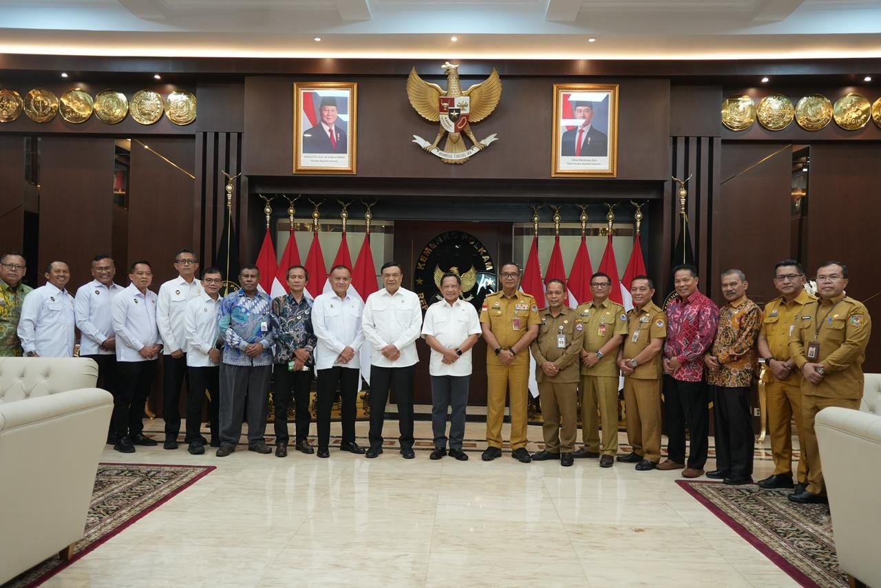 Keamanan (Menko Polkam) Djamari Chaniago, selaku Ketua Pengarah Badan Nasional Pengelola Perbatasan (BNPP), menggelar audiensi dengan Menteri Dalam Negeri