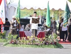 Peringati Hari Santri 2025, Ketua DPRD Sidoarjo Pimpin Upacara: Ajak Santri Kawal Indonesia Menuju Peradaban Dunia