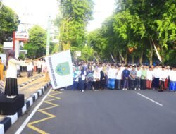 Bersama Jajaran Forkopimda , Dandim 0820/Probolinggo Letkol Arh Iwan Hermaya Mengikuti Jalan Santai Memperingati Hari Santri