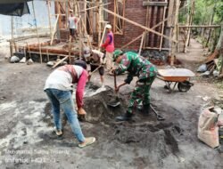 Koramil Kuripan Komsos Bantu Pembangunan Rumah Warga Binaan