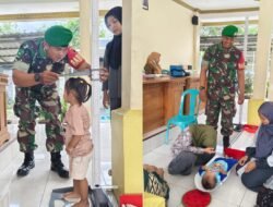 Wujud Kepedulian terhadap Kesehatan Balita, Babinsa Mangguan Dampingi Posyandu