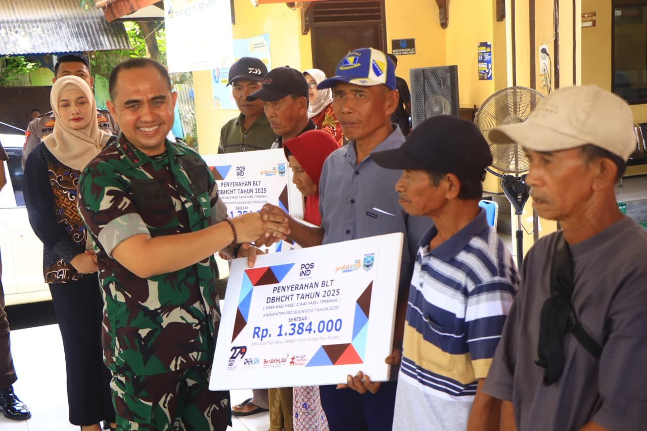 Dandim 0820/Probolinggo Letkol Arh Iwan Hermaya Menghadiri Lauching / Penyerahan BLT DBHCHT