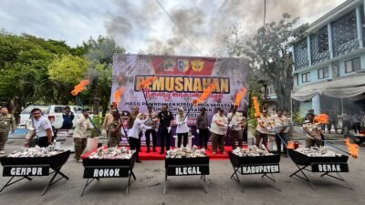 Pemkab Demak Musnahkan 1 Juta Rokok Ilegal dan Ribuan Miras