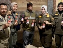 Satpol PP Bengkulu Selatan Amankan 50 Botol Miras dari Warung Remang-remang