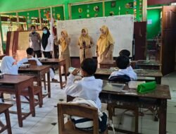 Senyum Ceria Pelajar Sambut Makan Bergizi Gratis dari Polres Ngawi