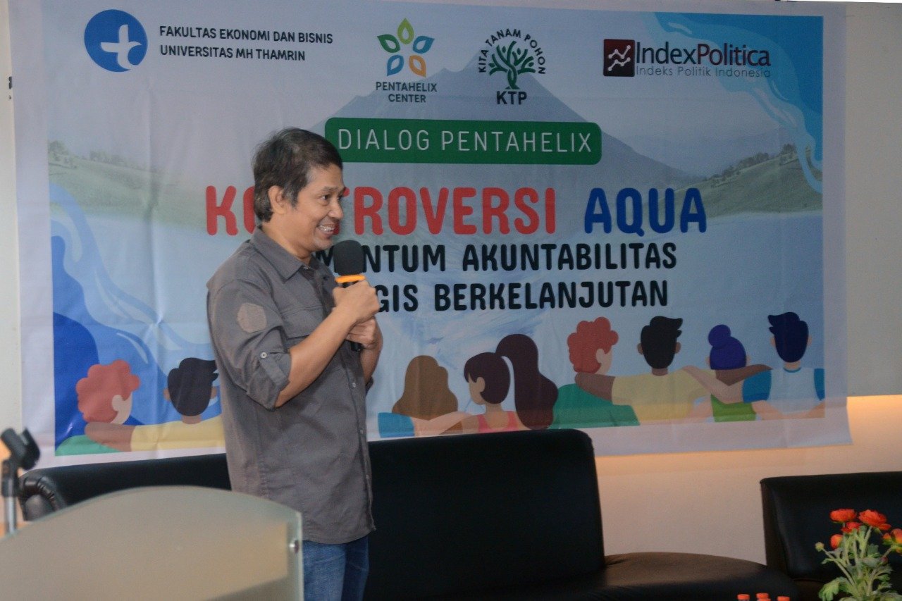 Forum Dialog Pentahelix: “Kontroversi AQUA dan Momentum Akuntabilitas Ekologis Air” yang digelar di Salemba