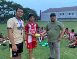 Dukungan Komite Sekolah SMPN 4 Pasuruan: Komite Kreatif SMART Hadirkan Asisten Pelatih Persekabpas untuk Persiapan Piala Walikota Cup 2025