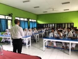 Satresnarkoba Polres Pasuruan Gencar Edukasi Pelajar SMPN 1 Rembang tentang Bahaya Narkoba
