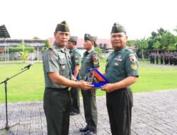 Kasdim Probolinggo Pimpin Upacara Tujuh Belasan dan Prosesi Purna Tugas Prajurit.