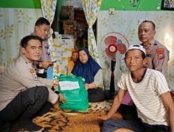 Polsek Krembung Kunjungi Rumah Duka Pelajar Korban Kecelakaan, Sampaikan Belasungkawa dan Imbauan Keselamatan