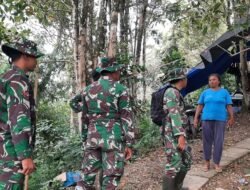 Sentuhan Humanis di Pengungsian, Babinsa Candipuro Bangkitkan Moral Warga Terdampak Lahar Semeru