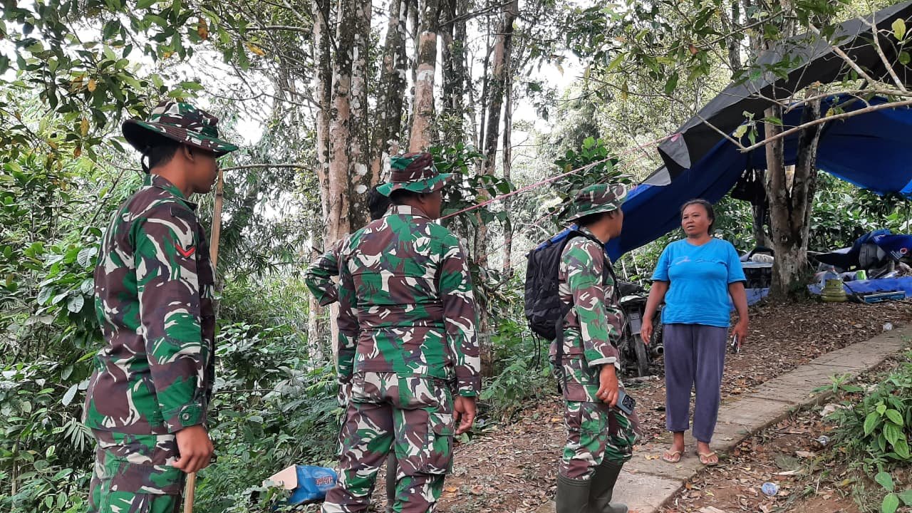 warga terdampak erupsi Semeru