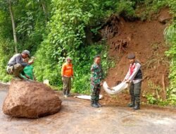 Sinergi TNI–Polri dan Warga Bersatu Pulihkan Dampak Longsor di Lumbangrejo