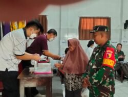 Sambut Natal 2025, Babinsa Petungasri Dampingi Kegiatan Bakti Sosial di Gereja Saint Theresia Petungwulung