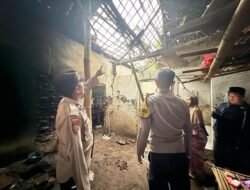 Hujan Deras Disertai Angin Kencang Rusak Masjid dan Rumah Warga di Pasuruan