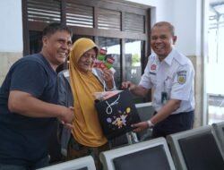 KAI Daop 7 Gelar Program Sapa Pelanggan di Stasiun Madiun