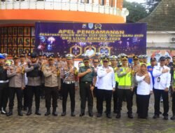 Dandim 0820/Probolinggo Letkol Arh Iwan Hermaya Bersama Forkopimda Apel Patroli Gabungan Dalam Pengamanan Malam Natal Dan Tahun Baru