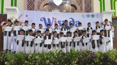 Rumah Tahfidz Alquds Wisuda 128 Santri: Langkah Awal Menuju Indonesia Emas 2045