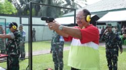 Eksibisi Menembak Executive