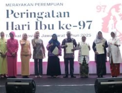 TP PKK Kota Bekasi Sabet Penghargaan Terinovatif Tingkat Jabar di Hari Ibu ke-97