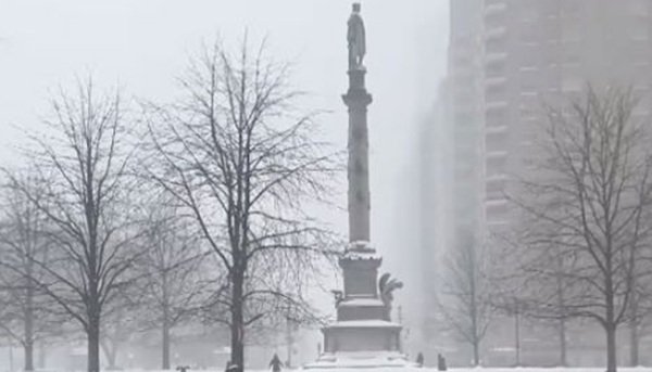 Badai Salju Terjang AS, Puluhan Ribu Rumah Gelap Gulita