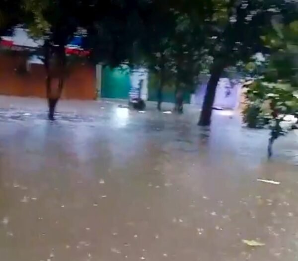 Banjir Rendam Sejumlah Wilayah di Kota Bekasi, BPBD Lakukan Evakuasi 
