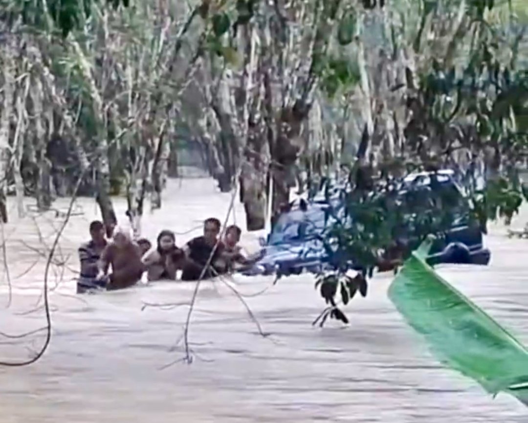 OKU Timur Dilanda Banjir, Ribuan Rumah dan Lahan Pertanian Terendam