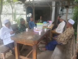 Ciptakan Kekeluargaan, Danramil Komsos Bersama Masyarakat