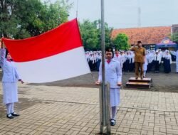 SMP Negeri 4 Pasuruan Awali Semester Genap dengan Disiplin dan Penuh Semangat