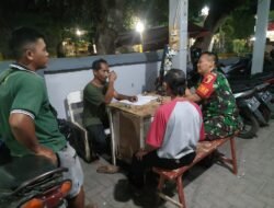 Babinsa Koramil 0820/21 Maron Laksanakan Komsos Bersama Warga Desa Gerongan