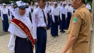 SMP Negeri 4 Pasuruan Sukses Menggelar Pelantikan Pengurus OSIS Periode 2025-2026 dengan Khidmat