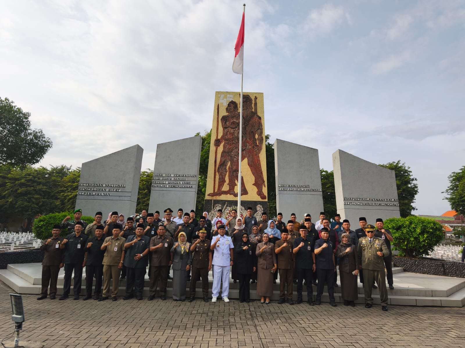 Harjasda ke-167, Wabup Sidoarjo dan Forkopimda Ziarah Makam Mantan Bupati