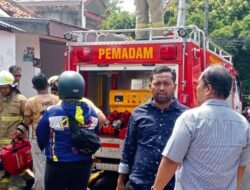 Diduga Korsleting, Kebakaran Rumah di Cipinang Muara Paksa Delapan Warga Mengungsi