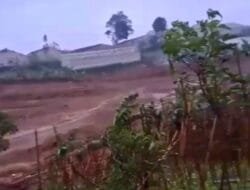 Longsor di Cisarua Bandung Barat, Puluhan Rumah Tertimbun