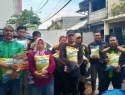 Maknai Isra Mi’raj, Media Sudut Pandang Berbagi Beras Jumat Berkah kepada Ojol