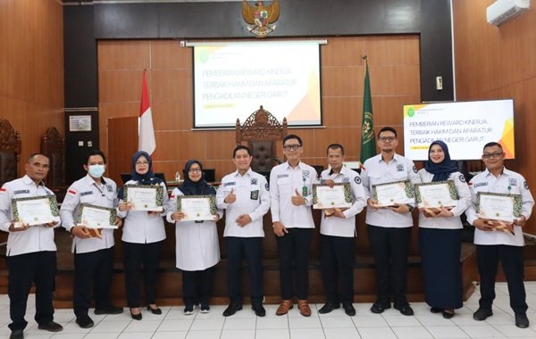 PN Garut Teguhkan Komitmen Integritas Melalui Penandatanganan Pakta Integritas